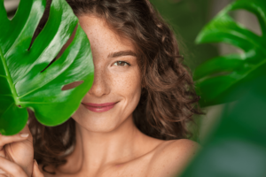 Read more about the article Naturkosmetik pflegt die Haut und schont die Umwelt