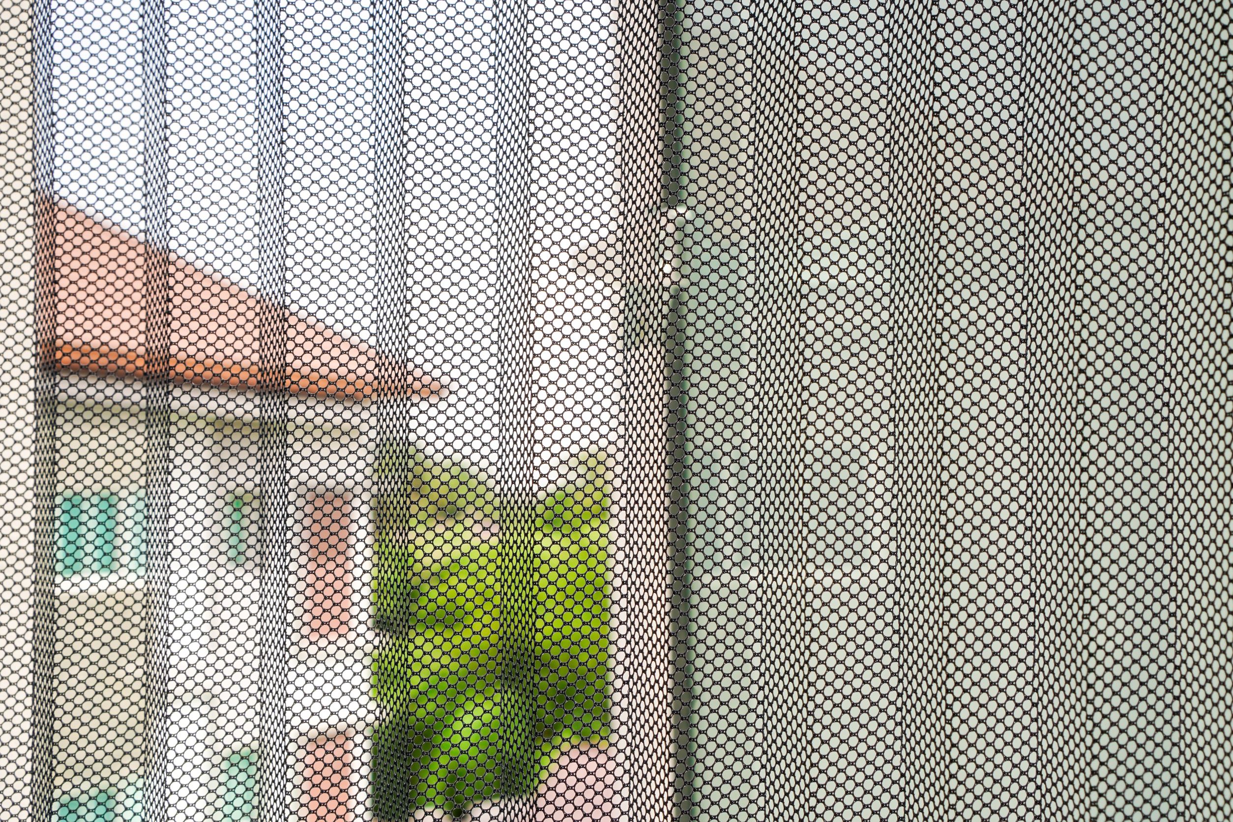 You are currently viewing Fliegengitter Dachfenster – So genießen Sie den Sommer ohne lästige Insekten